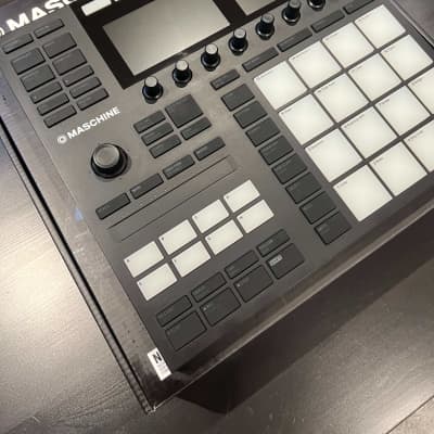 Native Instruments Maschine MK3   Vapor Gray   Limited Edition