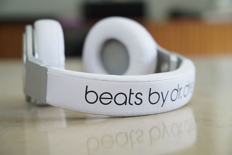 Orders Beats by Dr. Dre PRO Over the Ear Headphones - White