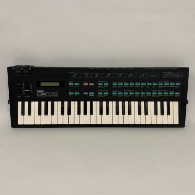 Yamaha DX100 Programmable Algorithm Synthesizer with Travel Case