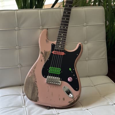 Warmoth Stratocaster 2023 - Relic Shell Pink image 3