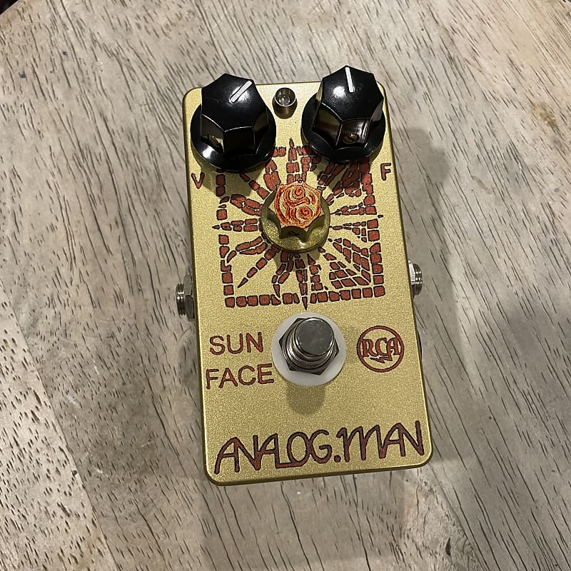 SUNFACE CV7005　ANALOG.MAN Analogman vs Fulltone: Sunface CV7005 vs '69 mkii Comparison