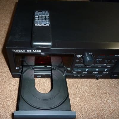 TASCAM CD-A500 PROFESSIONAL CD/CASSETTE DECK COMBO WITH REMOTE. WORKS GREAT WITH 1 MINOR INCONVENIENCE image 2