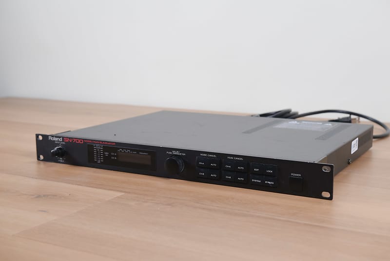 Roland SN-700 Noise/Hum Eliminator (church owned) CG00JTC