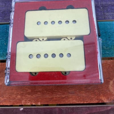 Real Life Relics Fender® Pure Vintage PV65 Jazzmaster® Pickup Set Aged  0992239000