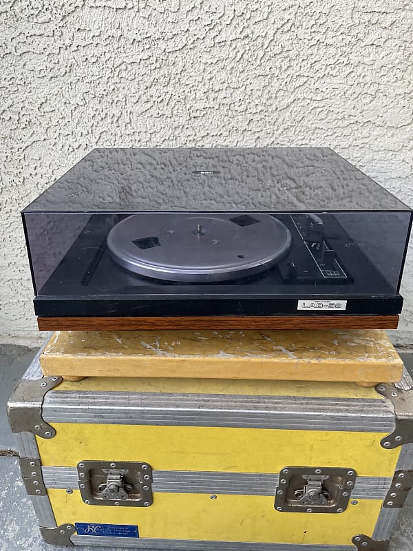 Vintage Realistic LAB 58 Belt Drive Stereo Turntable Record Player For Parts Or Repairs  			