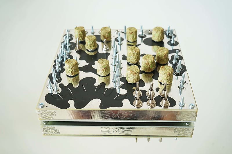 Twin Tropiques - 23 Psychoacoustic - Resonant Filtered | Reverb