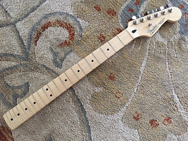 Fender mexico Stratocaster ワンピースメイプルネック Fender 2005 MIM Standard Strat One Piece Maple Neck Mexico w