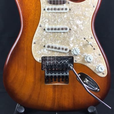 Custom/Hybrid Stratocaster, Relic, Floyd Rose, Mahogany Body/Birdseye Maple Neck, Honeyburst image 2