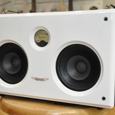 ASHDOWN B-Social White / 75W Wireless 2x5" Bass Combo image 6