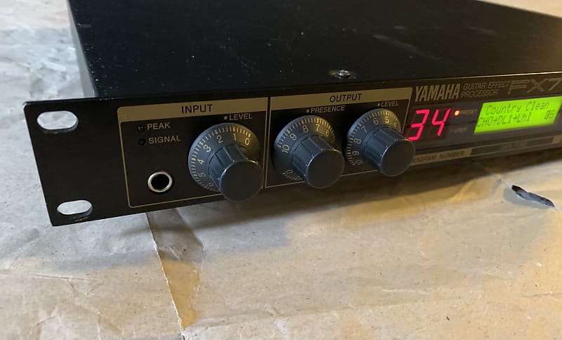 Yamaha FX-770 Guitar Effect Processor 90s with two FC7