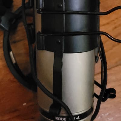 RODE NT1-A Large Diaphragm Cardioid Condenser Microphone image 3