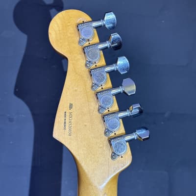 + Video Fender 2014 Kurt Cobain Roadworn Jaguar Sunburst Guitar + Case + Book - Nirvana image 16