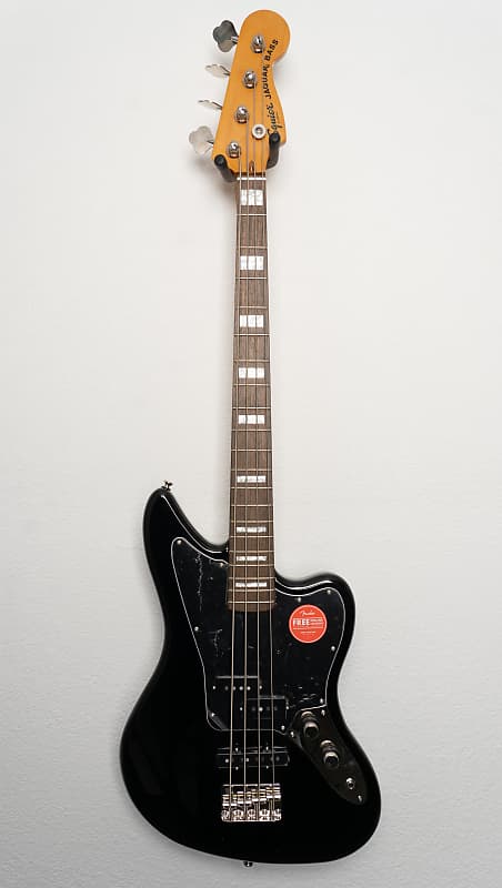 ☆Squier by Fender Jaguar Bass ブラック Fender-Classic-Vibe-Jaguar-