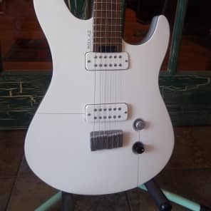 DISC Yamaha RGX A2 Electric Guitar, White at Gear4music