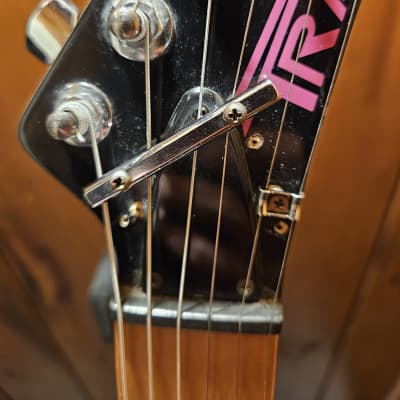 Peavey Tracer 1989 - Pink image 7