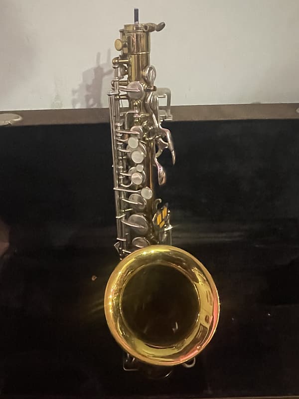 Buescher 400 Alto Saxophone image 1