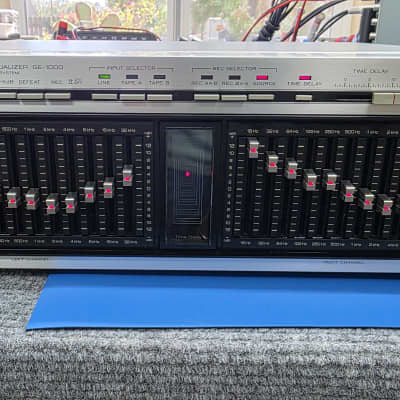 Yamaha GE-60 Stereo 10 band graphic equalizer w/Spectrum