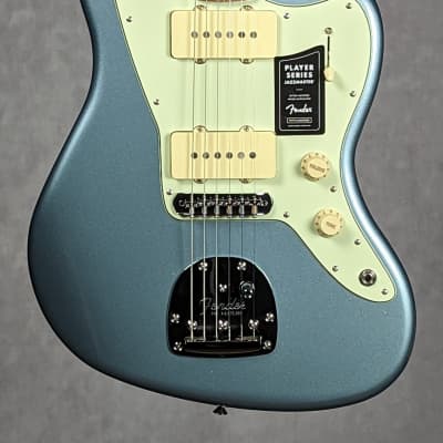 Fender Limited Edition Player Jazzmaster, Ice Blue Metallic image 2