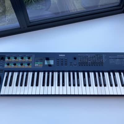 Yamaha AN1x Virtual Analog Synthesizer 1997 - Blue