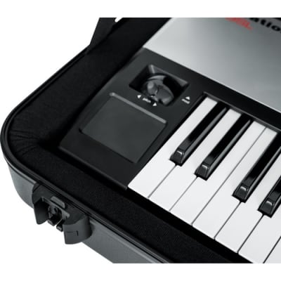 Gator TSA Series ATA Molded Polyethylene Keyboard Case for 49-note Keyboards GTSA-KEY49 image 8