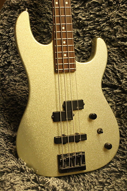 し*ん様 【ジャンク】Charvel JAZZ BASSタイプ Squier by Fender / Classic Vibe '70s Jazz Bass Maple
