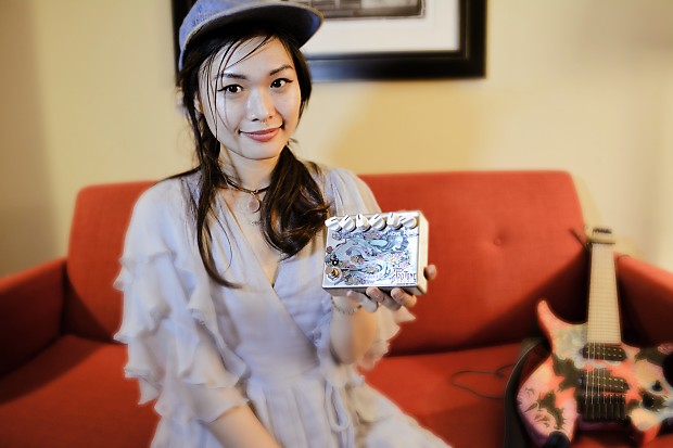 Yvette Young Chorus  Protone PEDALS 激レア Yvette Young Chorus Protone PEDALS 激レア - メルカリ