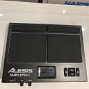 Alesis SamplePad 4 Compact 4-Pad Percussion and Sample-Triggering Instrument