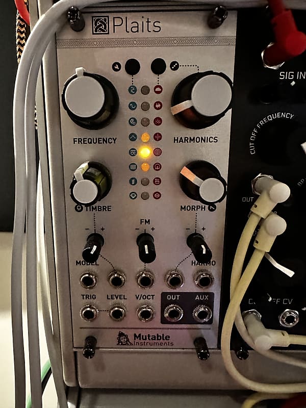 Mutable Instruments Plaits