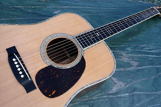 【きれいめファッション51選】上品さと清潔感をキープし Cat's Tokai Eyes Natural+ 1980's style D45 Prewar TCM-80V ギター