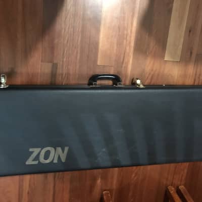 Zon Legacy Elite Special 5 Mahogany core with Bubinga top. Flat satin finish with hardshell case image 3