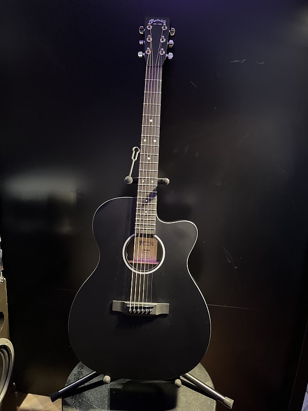 Martin OMC-X1E | Reverb