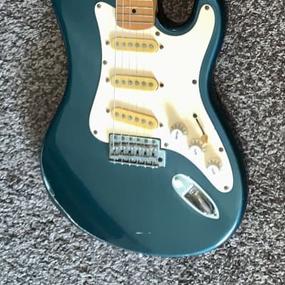 2001 Fender Deluxe Series Powerhouse Stratocaster Made In Mexico 