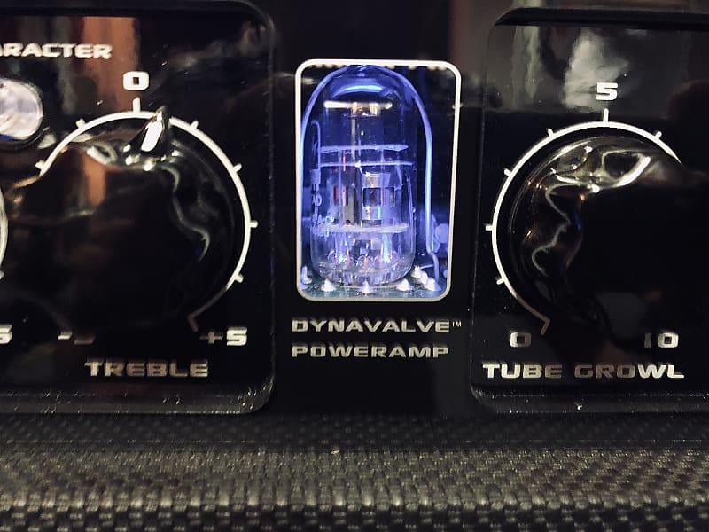 Hughes & Kettner Quantum QT-600 Bass Amp with QS-410 Pro Cab