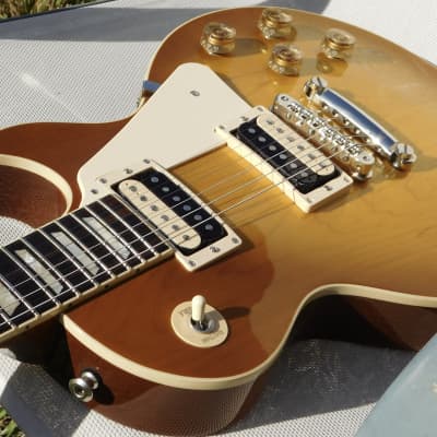 Gibson Les Paul Classic 2022 Honey Burst image 5