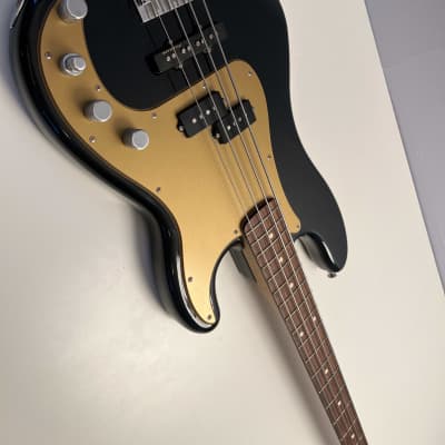 Fender Deluxe Active Precision Bass Special - Black image 3