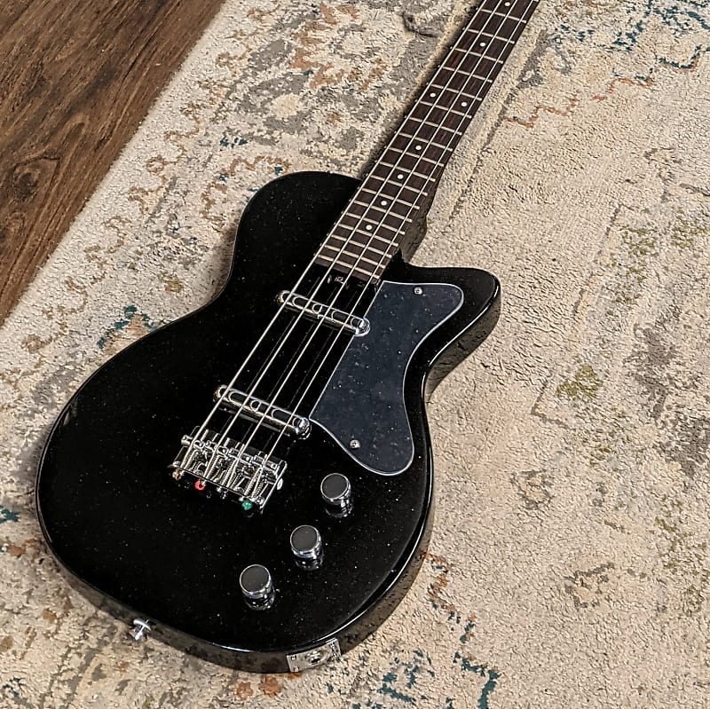 Silvertone electric bass guitar top