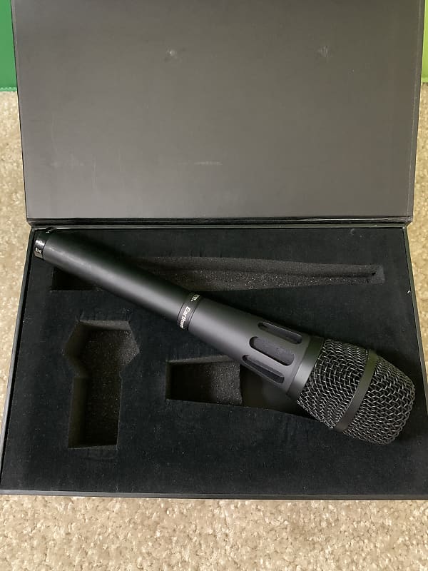 Earthworks SR20 Cardioid Vocal Condenser Microphone | Reverb Czechia