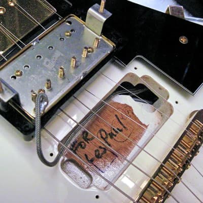 Les Paul's Personal 50th Anniversary White Custom Featured on his Autobiography~ The Collector's Package image 9