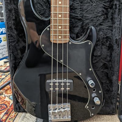 Fender Deluxe Dimension Bass IV with Rosewood Fretboard 2014 - 2016 - Black image 2