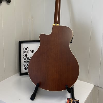 Yamaha APX-4A Natural Acoustic Electric WITH Hardshell Case