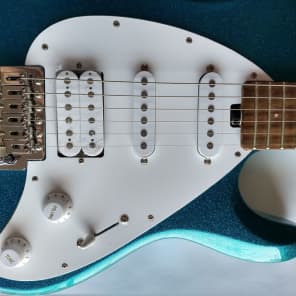 ■OLP MM4 ERNIE BALL Musicman Silhouette Used OLP MM4 Music Man Silhouette - Candy Apple Red