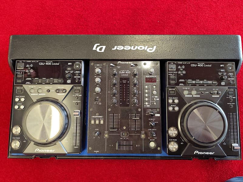 Pioneer cdj and djm 400-k-ltd bundle with Flight Case