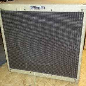 Peavey Classic 115E 75-Watt 16ohm 1x15 Guitar Speaker Cabinet