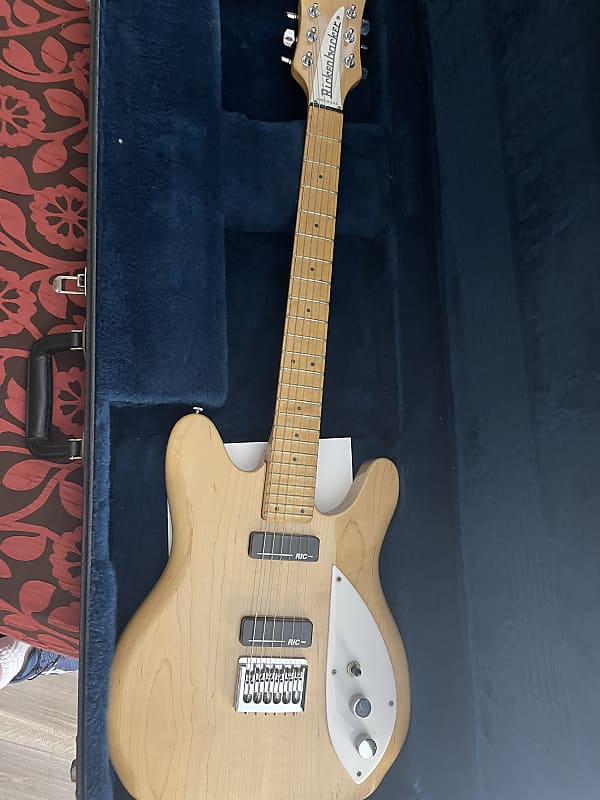 Rickenbacker 220 1993 Mapleglo