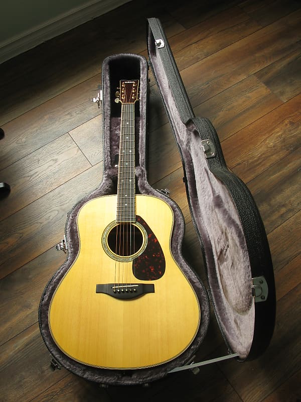 Yamaha LL16 ARE Dreadnought Spruce Top Dreadnaught Acoustic