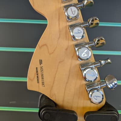 Fender Deluxe Roadhouse Stratocaster 2018 3-Colour Sunburst Electric Guitar image 7
