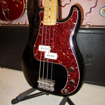 Fender Precision Bass 1983 - Black image 1
