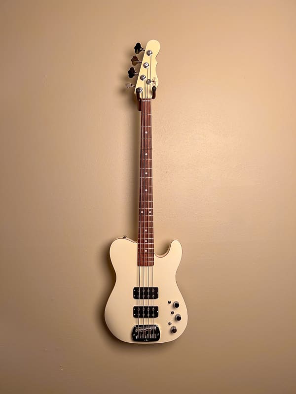 G&L ASAT Bass 2023 - Vintage White