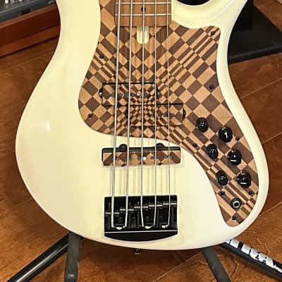 F Bass VF5-PJ 2020 - Olympic White 2020 NAMM Bass image 3