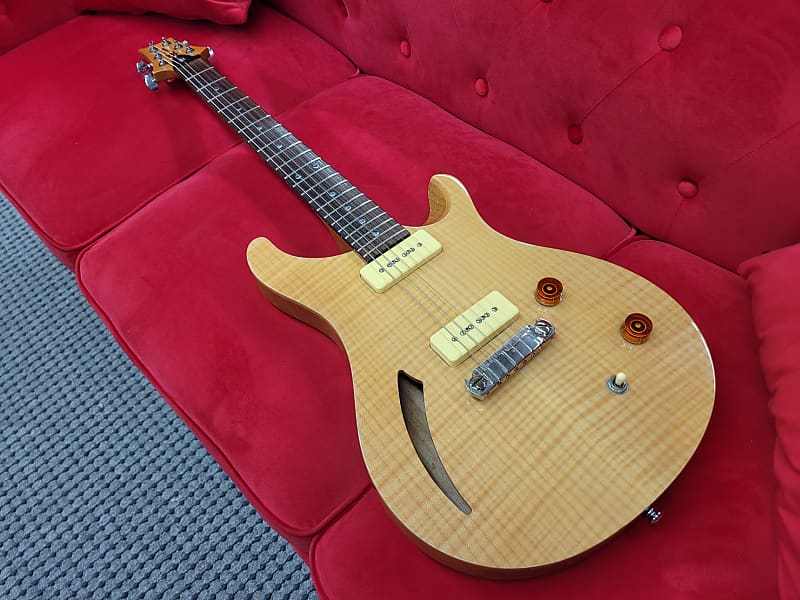 【希少】PRS SE Cnstom 22 セミホロウ　P-90タイプ 希少】PRS SE Cnstom 22 セミホロウ P-90タイプ PRS Guitars